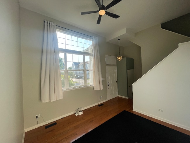 Building Photo - 3510 Meadow Lily Dr