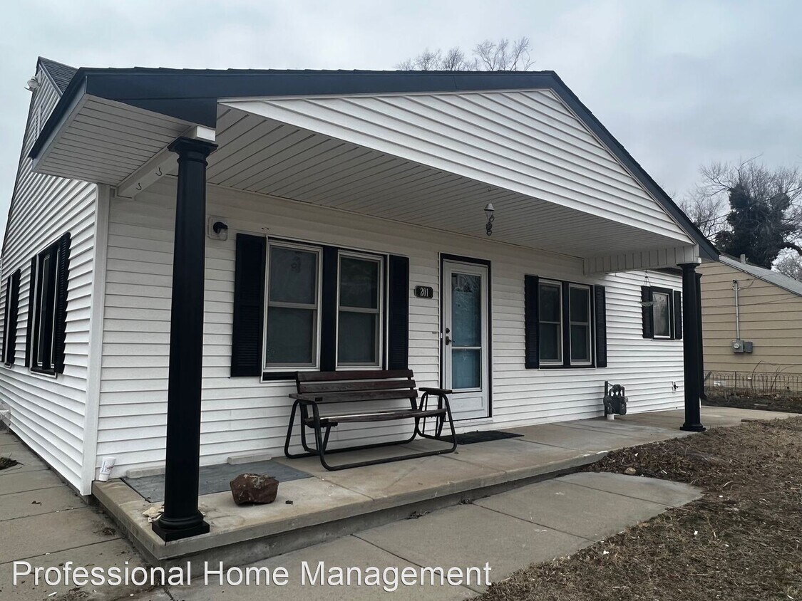 Foto principal - 3 br, 2 bath House - 201 S Young