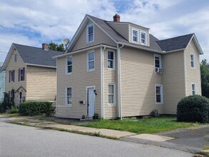 Building Photo - 24 Eagle St