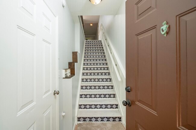 Foto del edificio - 1005 Bella Vista Blvd