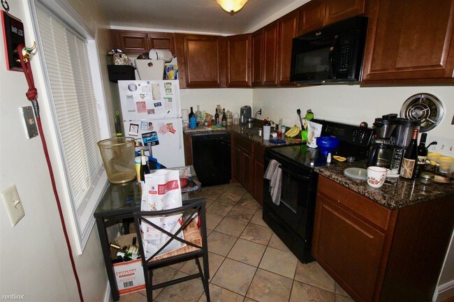 Foto del edificio - 908 Oakland Ave