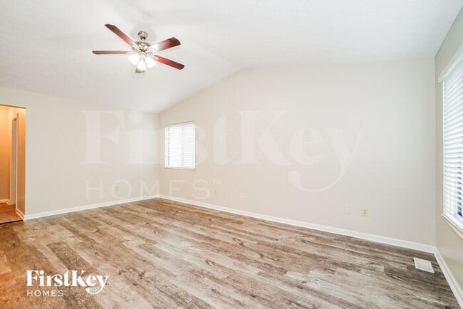 Building Photo - 2882 Torrey Pines Dr