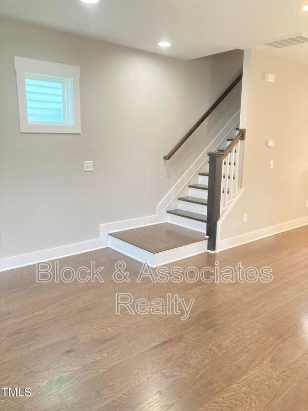 Building Photo - 608 Mill Station Ln