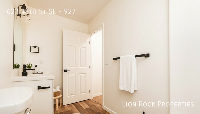 Foto del edificio - 623 28th St SE