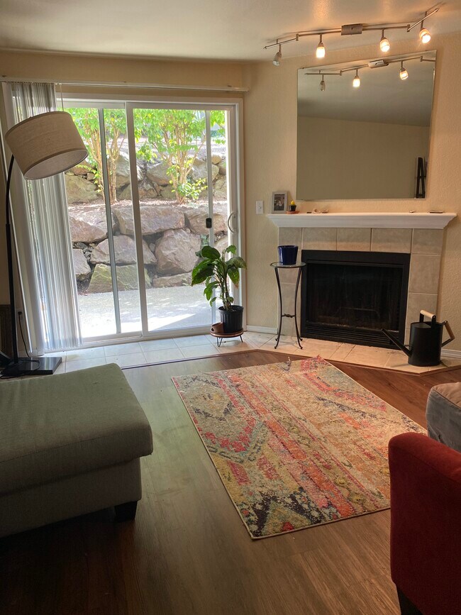 21311 52nd Ave W Unit E129, Mountlake Terrace, WA 98043 Condo for Rent in Mountlake Terrace
