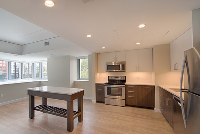 Building Photo - 20 3rd St