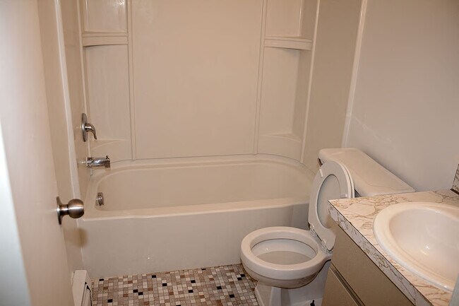 Baño - Green Oaks Apartments