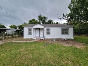 Building Photo - 2503 Holly Ave