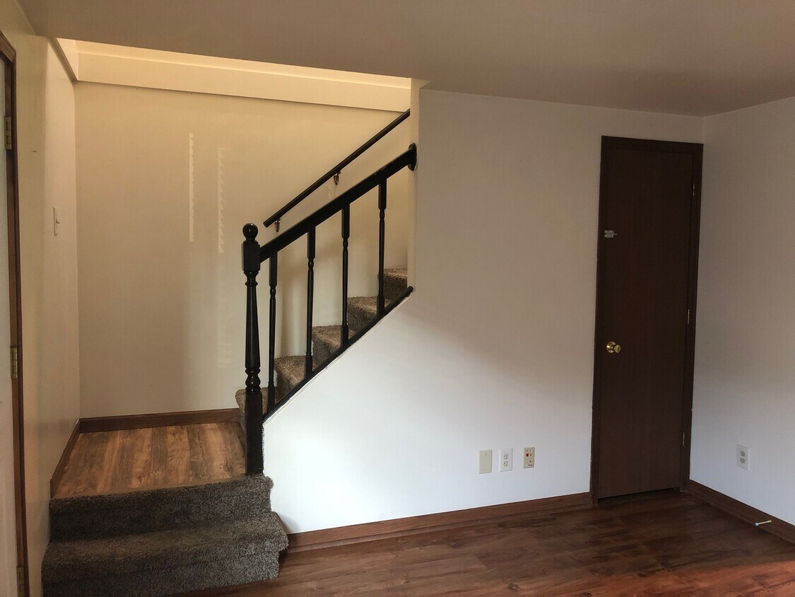 Building Photo - 401 N 1st Ave