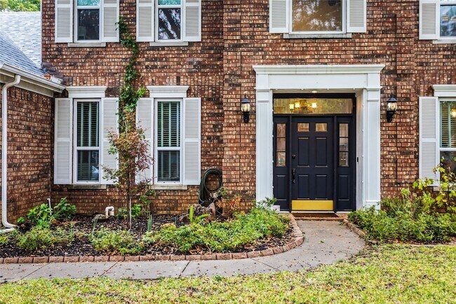 Building Photo - 5325 Cambridge Ct