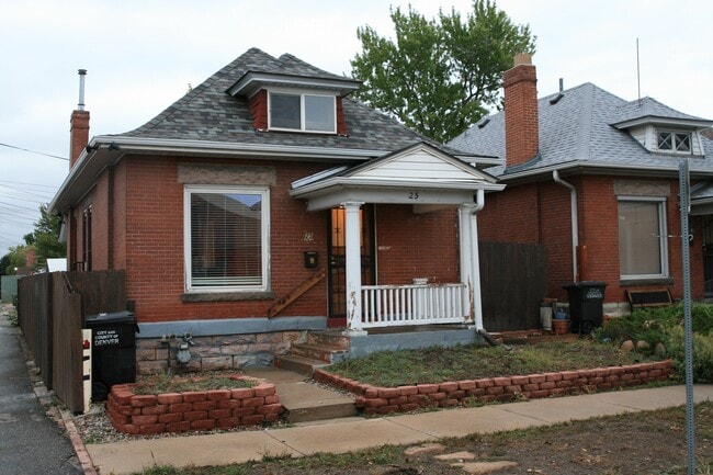 Building Photo - 25 E Exposition Ave
