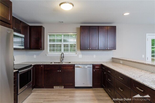 Foto del edificio - 431 W Lawson St