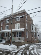 Building Photo - 1142 Spring Garden St