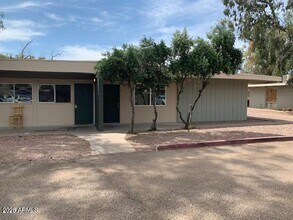 Building Photo - 2030 W Cactus Rd