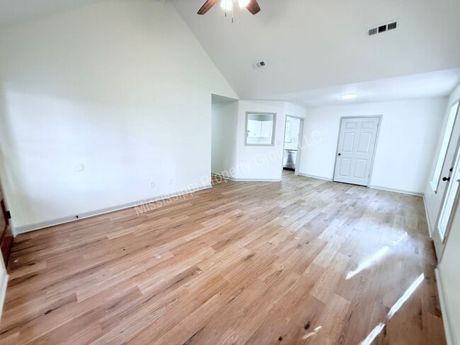 Building Photo - 3BR/2BA For Rent