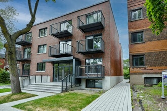 Building Photo - 3195 Av. Van Horne
