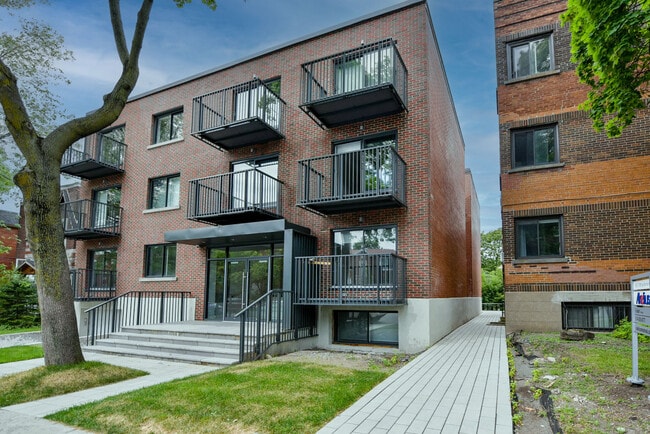 Building Photo - 3195 Van Horne