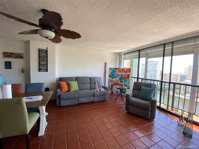 Foto del edificio - 2444 Hihiwai St