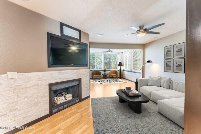 Building Photo - 1800 The Greens Way