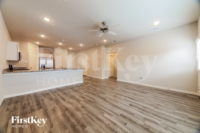 Foto del edificio - 607 Ava Trl