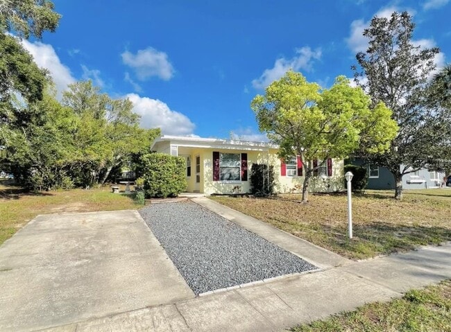 Foto del edificio - 1246 Newhope Rd