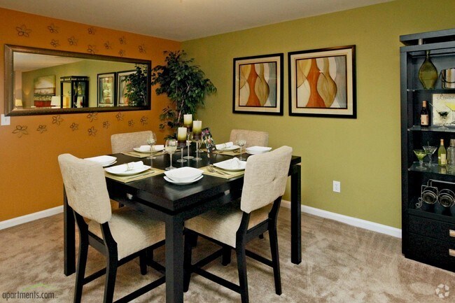 Comedor - Caveness Farms