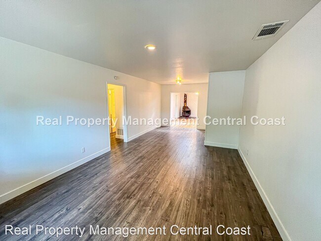 Building Photo - 4 br, 3 bath House - 349 N. Tassajara Drive