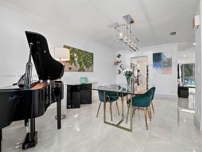 Foto del edificio - 2553 NW 42nd Ave