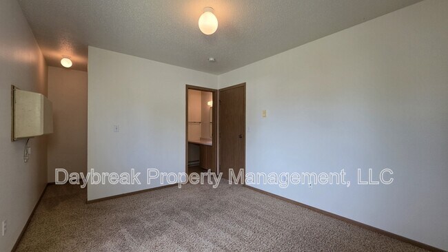 Building Photo - 1305 34th St Cir S