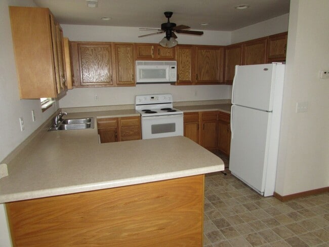 Building Photo - 7571-MF2-E4