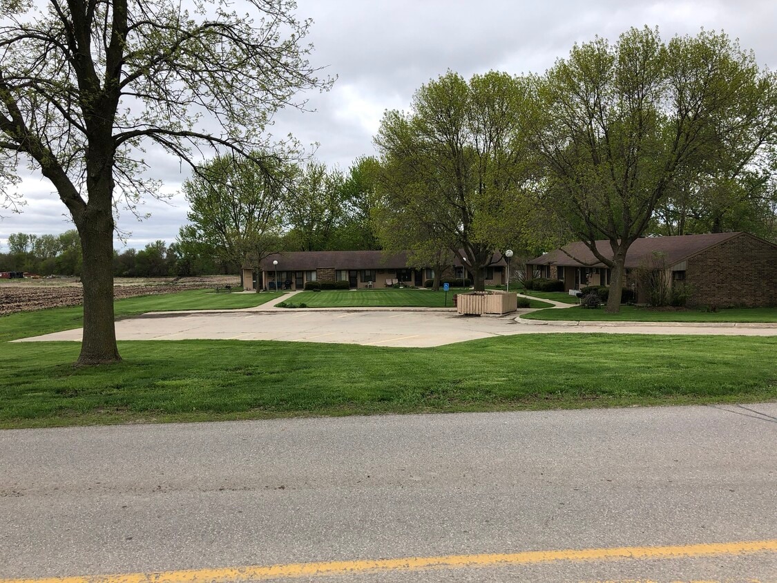521 S Cottonwood St Unit 2, Roland, IA 50236 Apartments in Roland, IA
