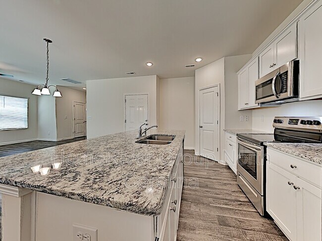 Building Photo - 12014 Old Dulin Farms Way