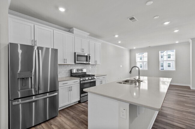 Building Photo - 2030 Sandwood Loch Dr