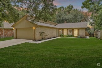 Building Photo - 9810 Kiwi Ln