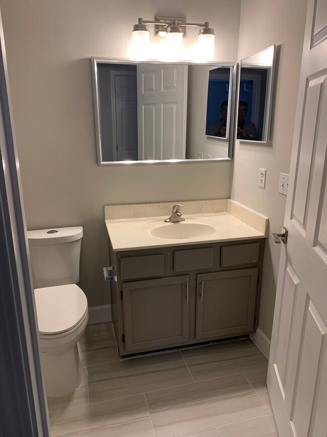 Foto del edificio - 11597 Alexis Forest Dr