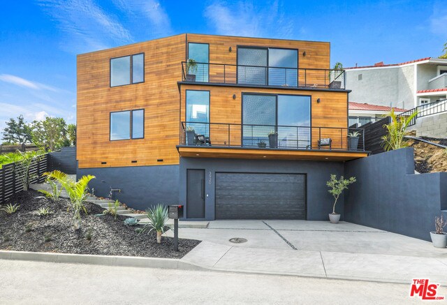 Building Photo - 3920 Brilliant Dr