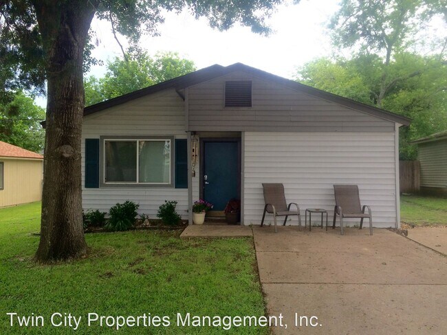 Building Photo - 4 br, 2 bath House - 304 B Richards