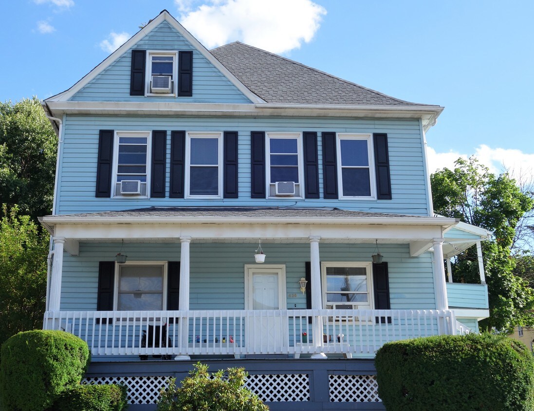 Primary Photo - 640 Marne Ave