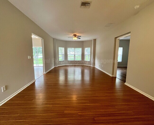 Foto del edificio - 342 Fern Lake Dr