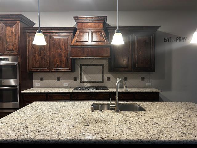 Foto del edificio - 4461 Sapphire Dr