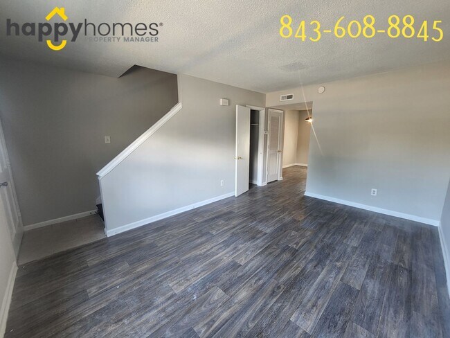 Foto del edificio - 2/1.5 townhouse in James Island off of Harbor View!