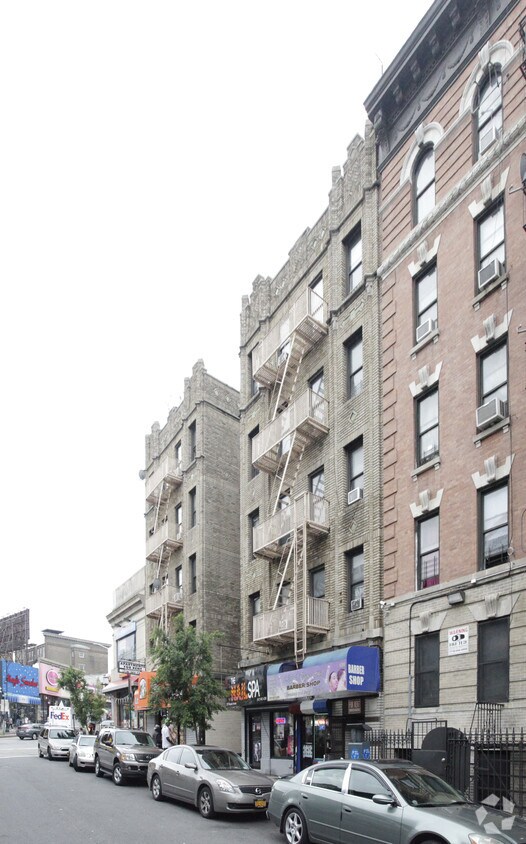 Building Photo - 2537 Decatur Ave