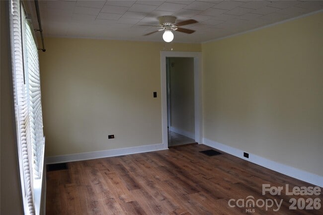 Foto del edificio - 2736 Peachtree Rd