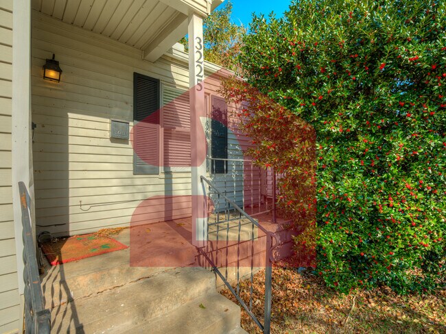 Building Photo - 3225 NW 33rd St