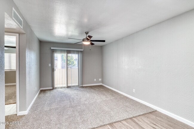 Foto del edificio - 5225 E Thomas Rd