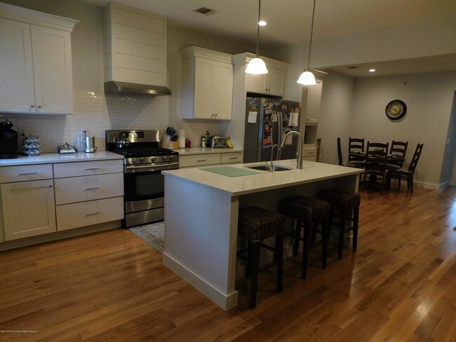 Foto del edificio - 310 Main St