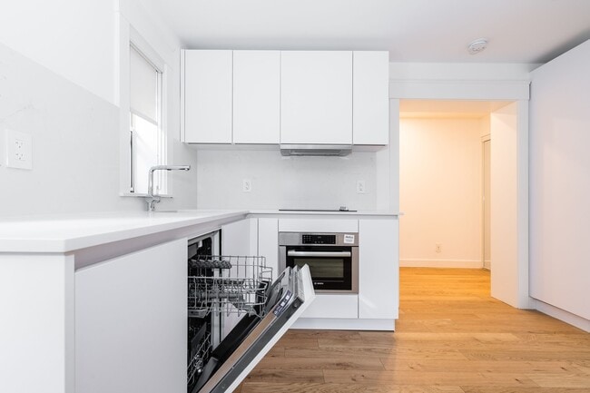 Building Photo - 50 Gloucester St