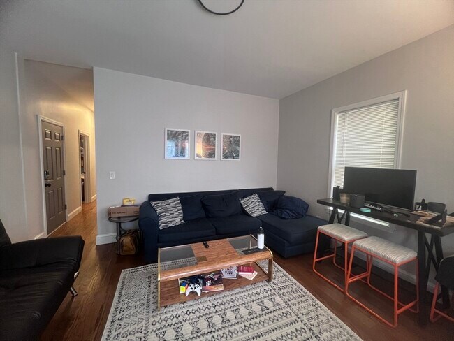 Foto del edificio - 726 E 2nd St