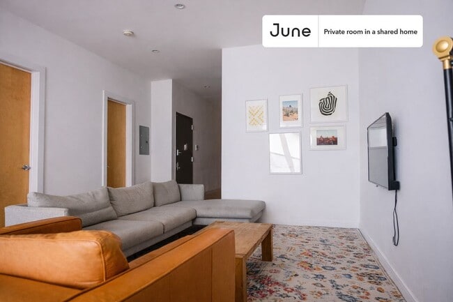 Foto del edificio - Room in Shared 2 bed/2 bath home