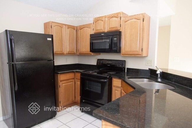 Building Photo - 12710 Dunhill Dr